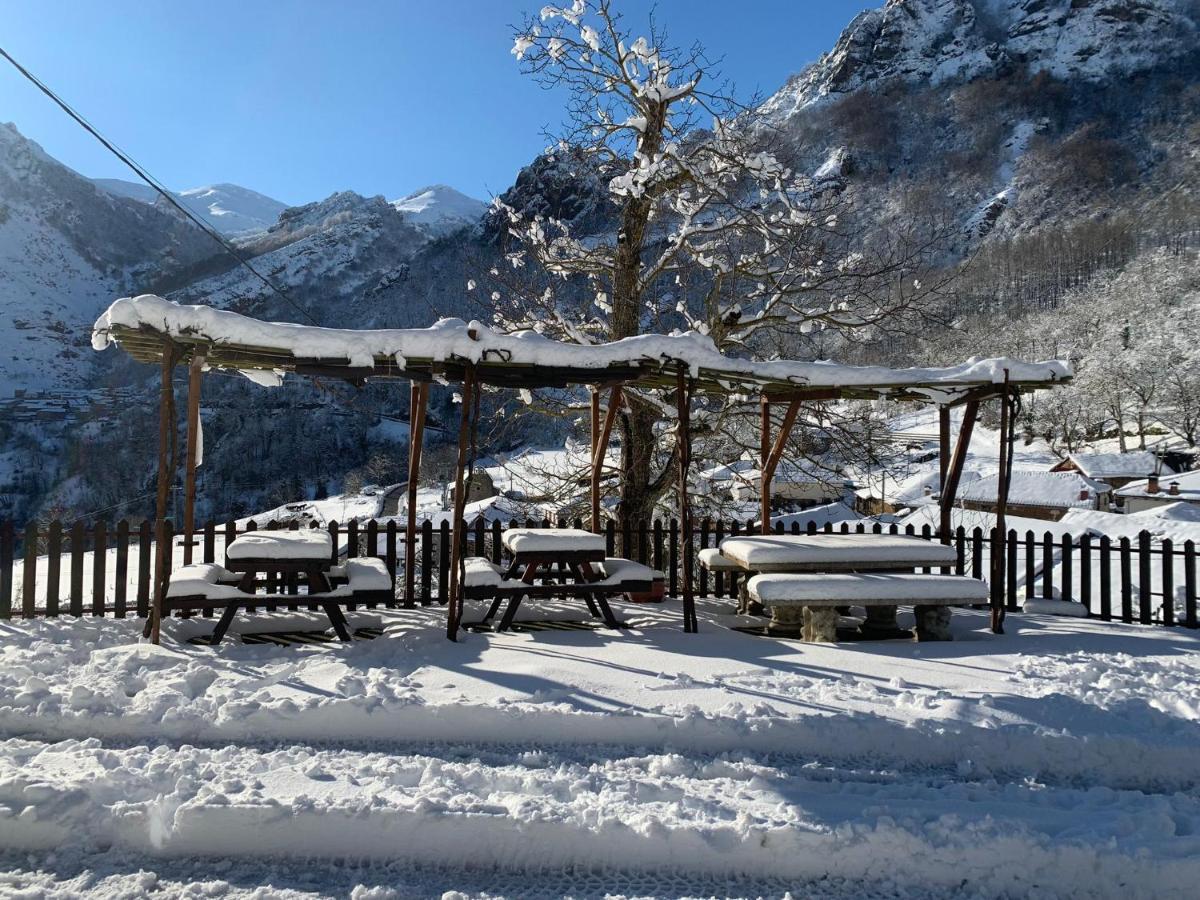 Hotel Rural El Sestil Dobres Екстер'єр фото