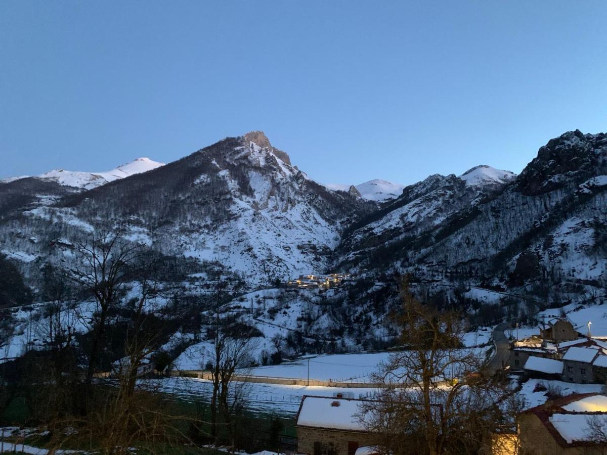 Hotel Rural El Sestil Dobres Екстер'єр фото