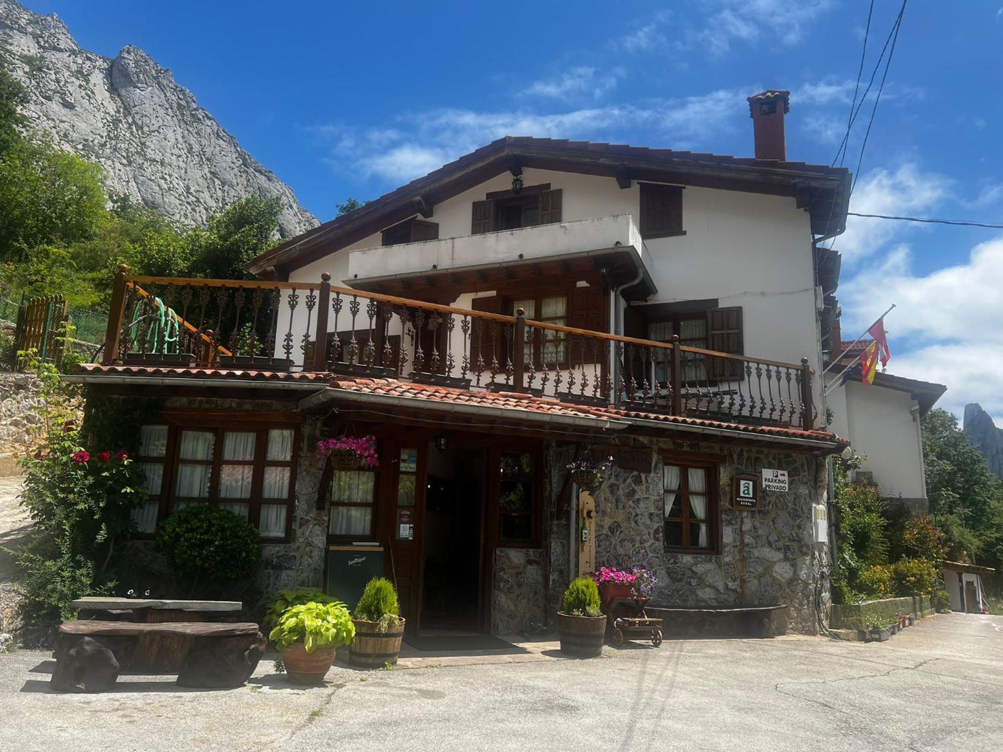 Hotel Rural El Sestil Dobres Екстер'єр фото