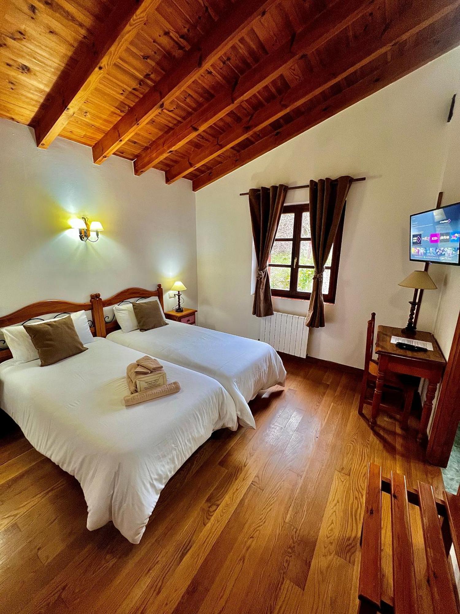 Hotel Rural El Sestil Dobres Екстер'єр фото